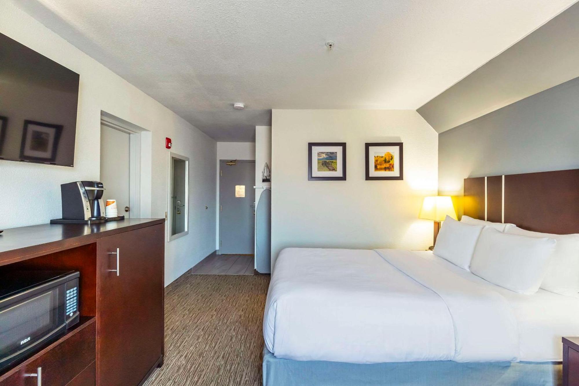 Comfort Inn & Suites Yorkton Extérieur photo