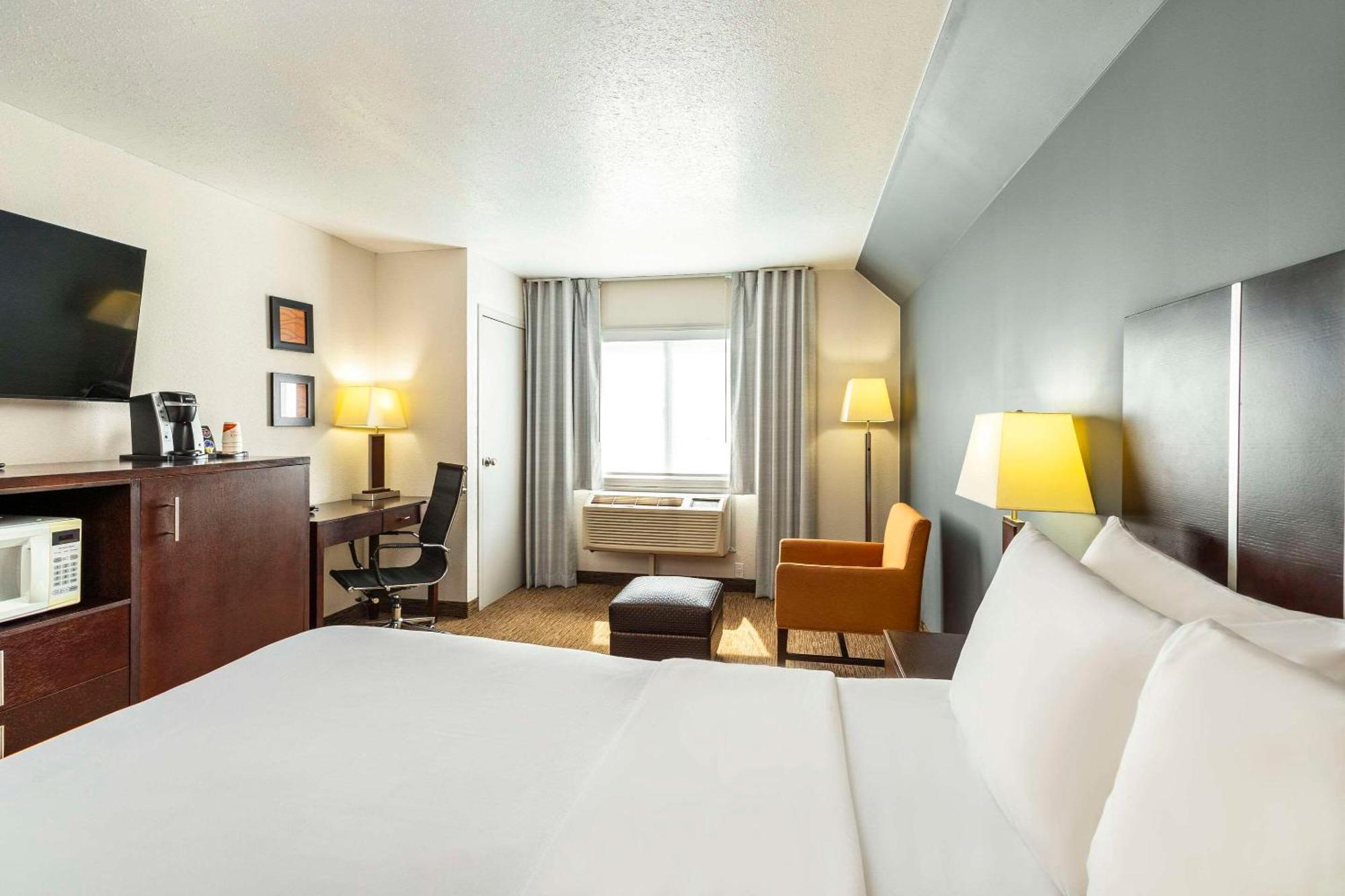 Comfort Inn & Suites Yorkton Extérieur photo