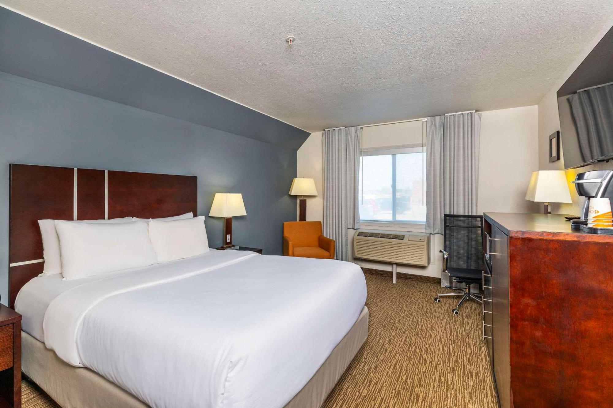 Comfort Inn & Suites Yorkton Extérieur photo